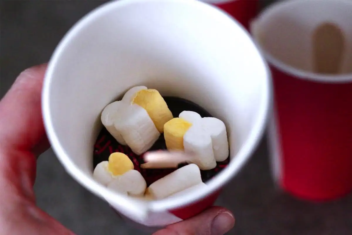 A forró csoki, amitől mindenki odalesz: nyalóka, ami 3 perc alatt kész, és úgy olvad, mint egy álom