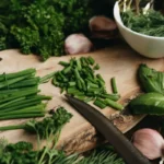 Hogyan tartsd frissen a zöldfűszert hetekig a hűtőben – fagyasztás nélkül, filléres trükkökkel