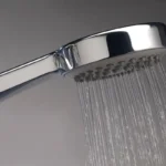 Így lesz kristálytisztára a zuhanyrózsád 15 perc alatt – vegyszer nélkül, filléresen és környezetbarát módon