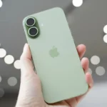 Tim Cook bejelentette az Apple Intelligence AI-integráció bővítését – ChatGPT mellett jön a Google Gemini?