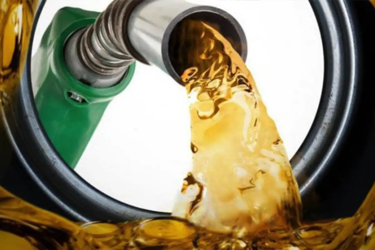 Milyen benzint érdemes használni régi autóhoz – mítoszok és tények