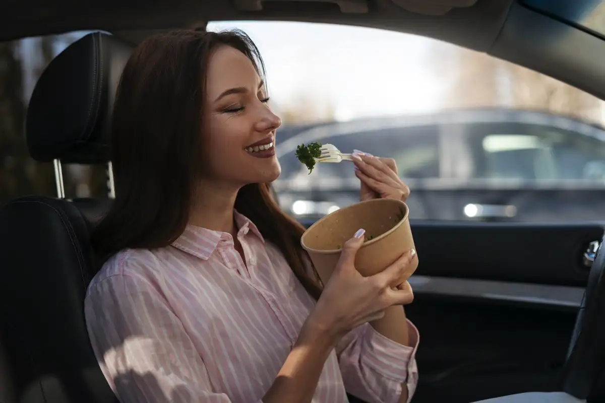 Étel az útra: mit vigyél autóútba, hogy ne éhezz és ne gyomrozz le!