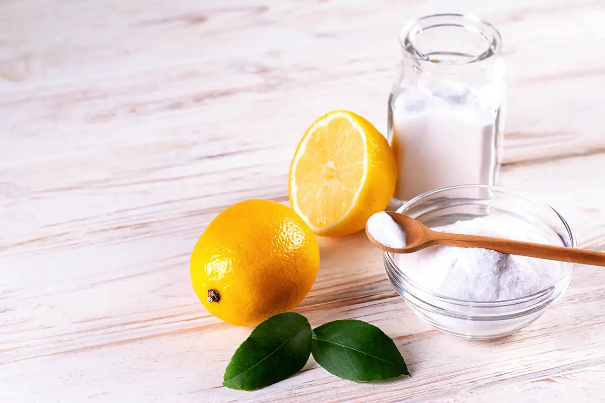 8 bevált módszer fehér zoknik mosására – izzadságtól, sártól, foltoktól!