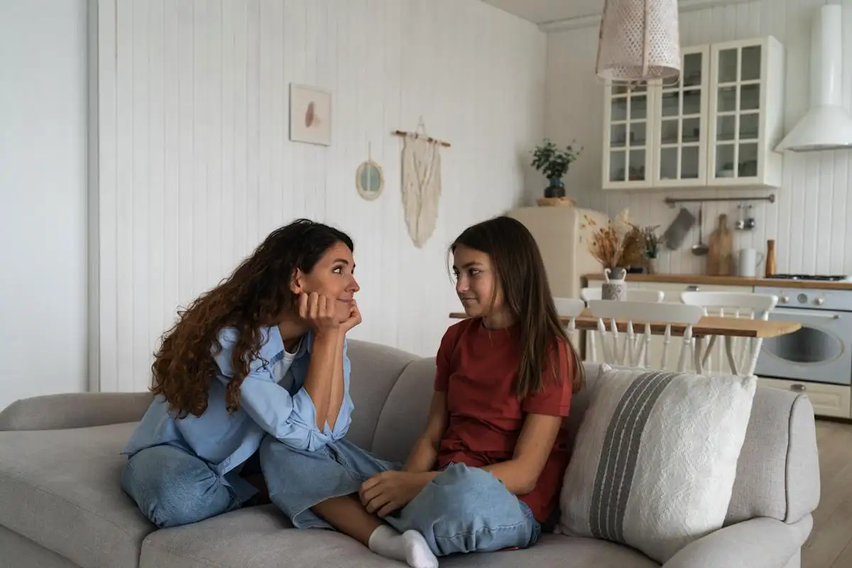 8 mondat, amit soha ne mondj a felnőtt gyerekednek – mert ezek örökre sebzek maradnak