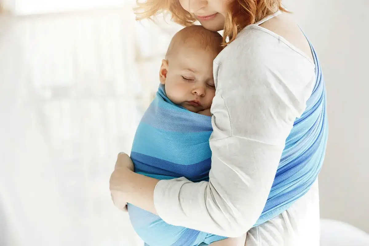 Hogyan vigyázz a hátadra és a nyakadra, ha kisbabád van – anyukák életmentő praktikái
