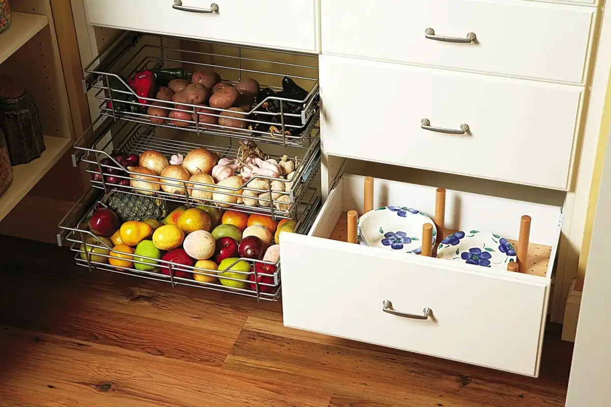 Nem a hűtőben: hol tárold a hagymát és fokhagymát hónapokig, hogy ne romoljon és ne csírázzon – teljes útmutató!