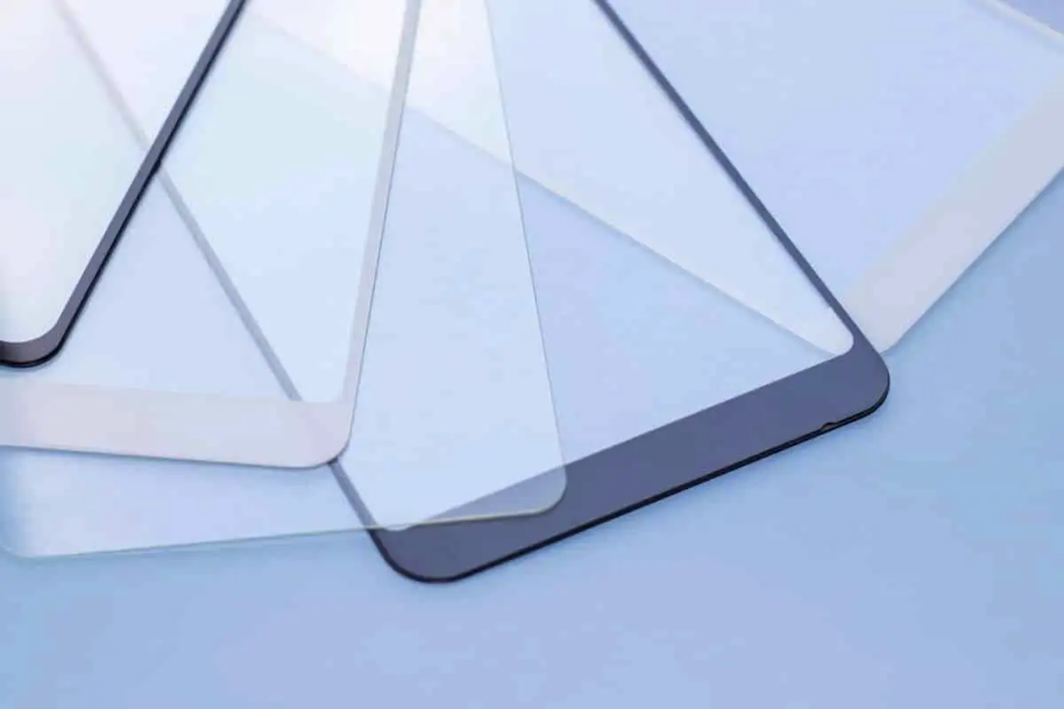 Képernyővédő üveg: típusok, különbségek a fóliától és hogyan válassz okosan!
