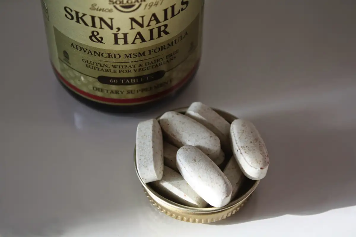 Rétegeződnek, törnek, nem nőnek: 9 módszer a körmök erőssé és fényessé tételére fájdalom nélkül