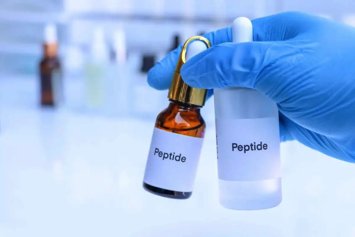 Peptid-láz: miért veszélyes a TikTok legújabb „csodaszer-koktélozása”?