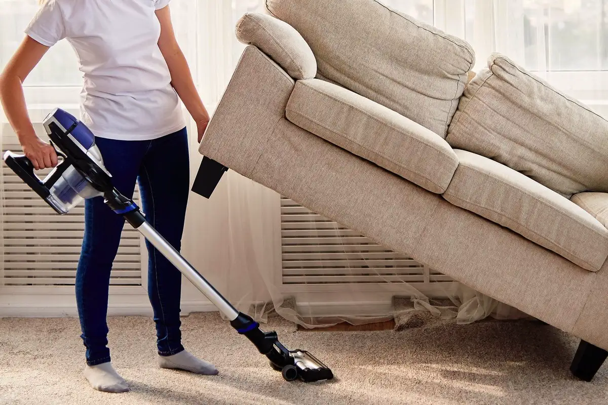 6 rejtett hely, amit minden hétvégén porszívózni kell (nem csak a padlót)