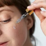 12 hiba, amitől a retinol kínszenvedés lesz – és hogyan kerüld el őket, hogy sima, ragyogó bőröd legyen