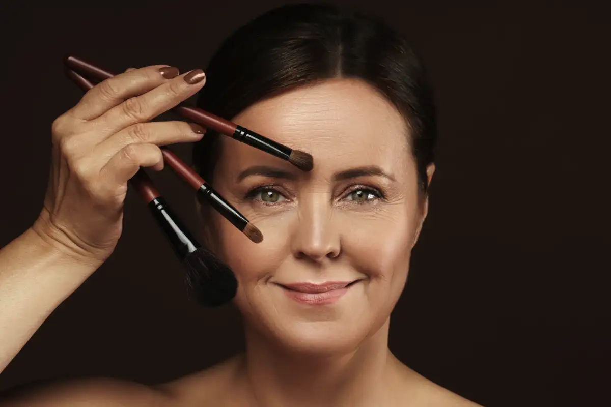A tökéletes smink 40 felett: miért az ecset a titok, amit minden profi tud