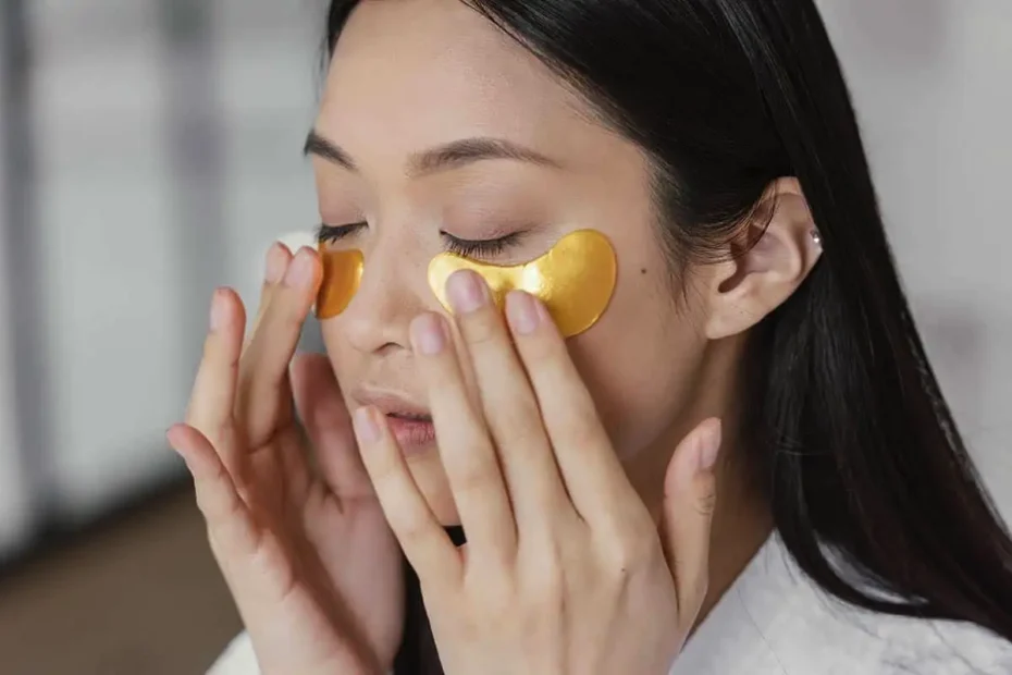 Miért ne viselj szemtapaszt smink fölött: kockázatok, amikről nem tudtál