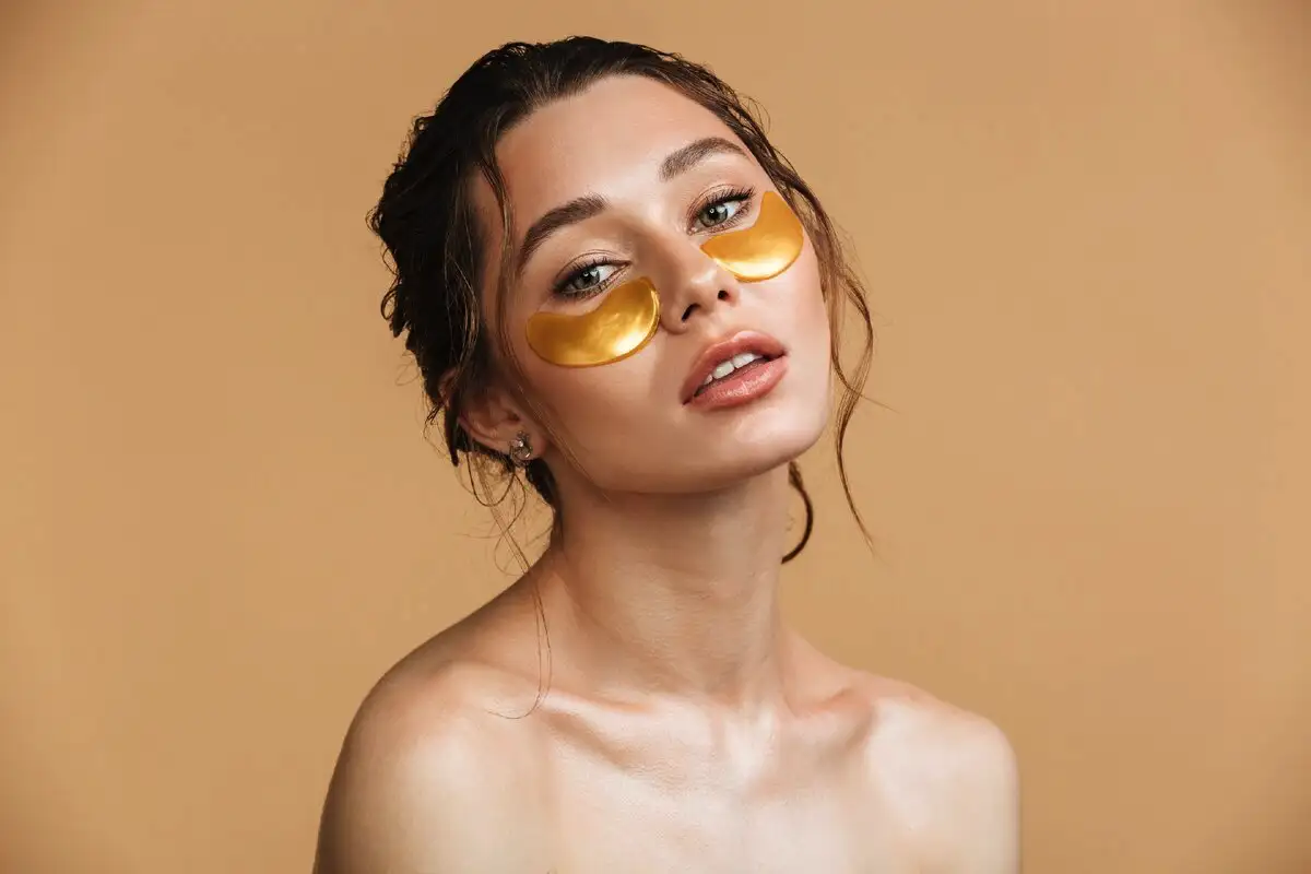 Miért ne viselj szemtapaszt smink fölött: kockázatok, amikről nem tudtál