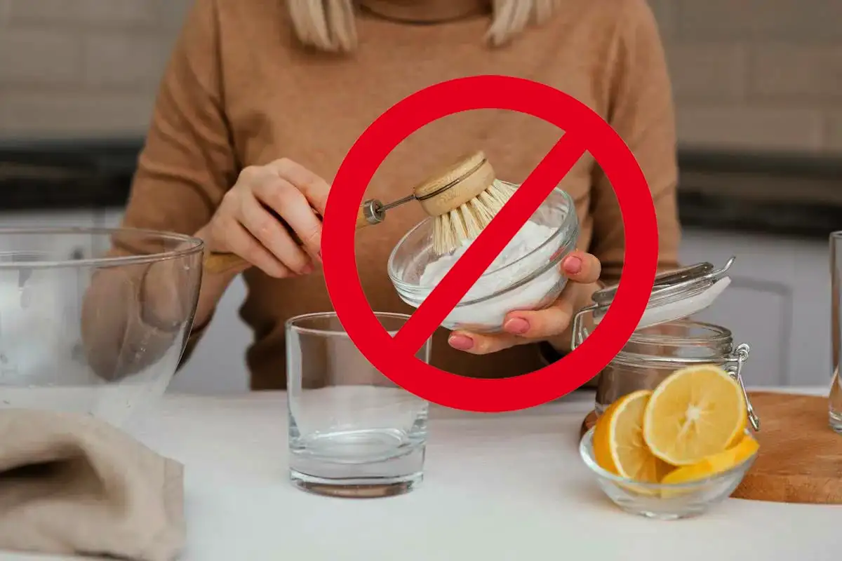 Ezeket SOHA ne tisztítsd szódabikarbónával – profi takarítók szerint tönkreteszed őket