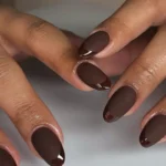 A 2026-os téli körömtrendek: 7 hangulatos árnyalat, ami mindenkit lenyűgöz