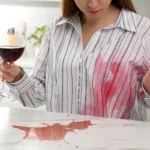 Hogyan távolítsd el a vörösbor foltokat 10 perc alatt? Drága eszközök nélkül – otthoni mentőöv!