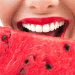 A diéták rejtett árnyoldala – hogyan befolyásolják a népszerű étrendek a fogaidat (és mit tehetsz, hogy a mosolyod ne szenvedjen)