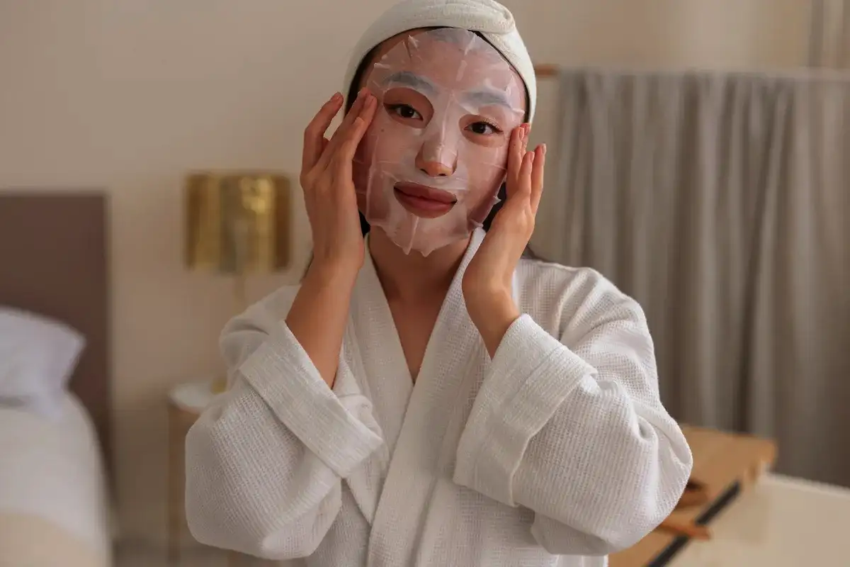 A szövetmaszk, amit eddig félreértettünk – a koreaiak titka, amitől a bőröd másnap reggel szinte világít