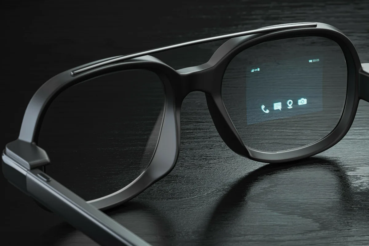 Google első AI-s okosszemüvegei 2026-ban érkeznek – két modell, ami megváltoztatja a mindennapokat