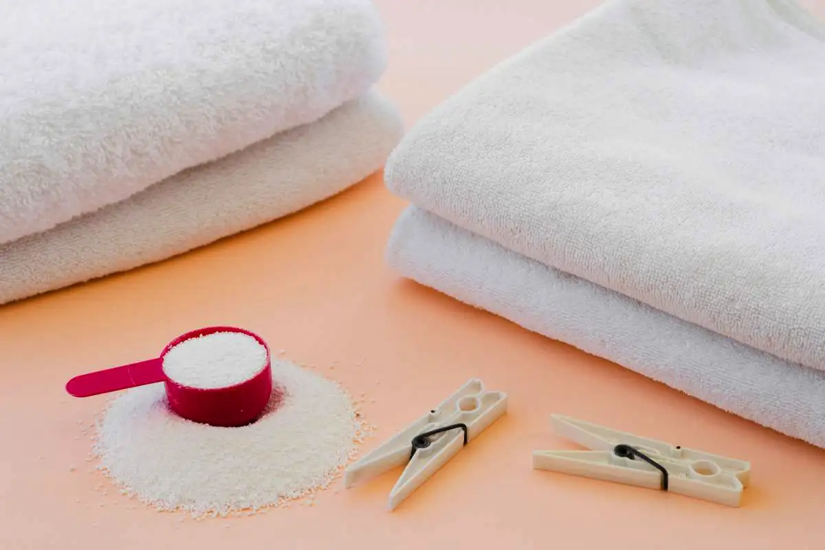 Konyharuhák, amik újra szinte újak lesznek – 8 zseniális módszer, amitől a legszennyezettebb darab is ragyog