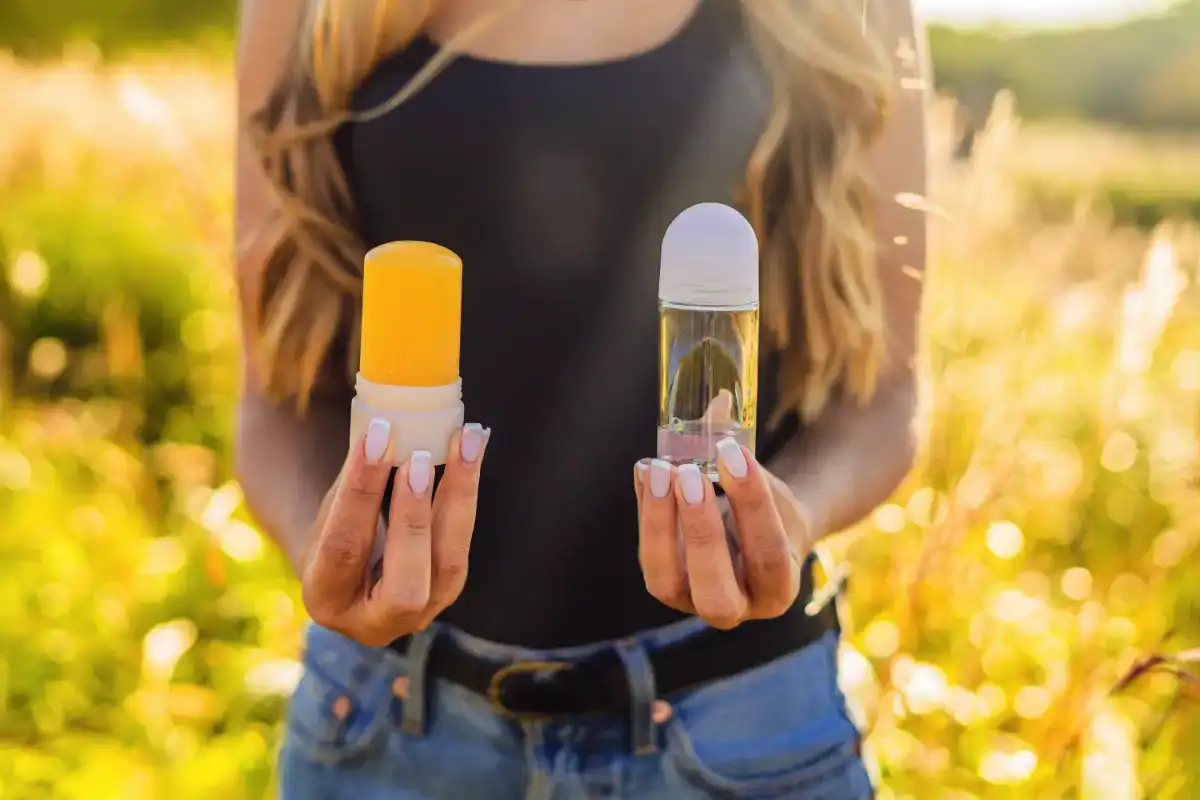 A „natúr dezodor” illúziója – miért nem mindig jobb az, ami „vegyszermentes”