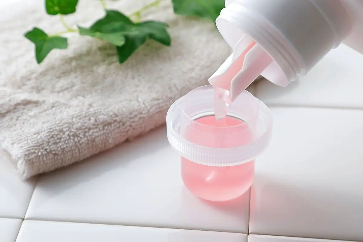 Öblítő: a titkos fegyver, amit minden okos háziasszony a mosógépen kívül is használ