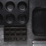 Sütőformák, amiket észrevétlenül tönkreteszünk – a 5 leggyakoribb hiba, amitől éveket veszítesz